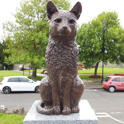 Statue of Dudley the Cat